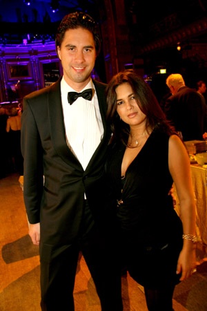 Joakim och Shara p� James Bond museet p� Berns 20071012  karina@stureplan.se Karina Ljungdahl   http://www.stureplan.se/articles/5936/