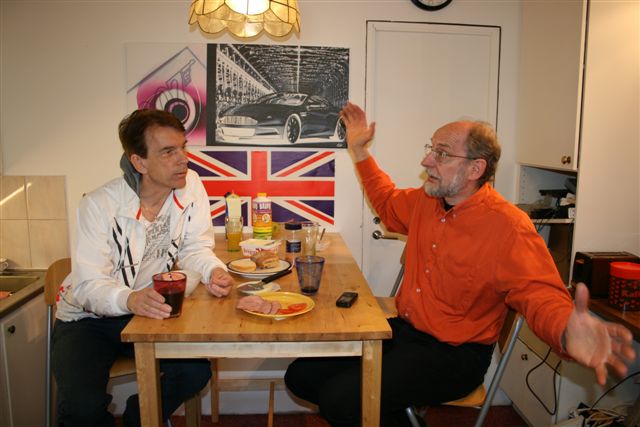 Bosse "Bildoktorn" Andersson p� bes�k i James Bond 007 museet i Nybro Sverige.