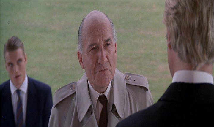 Beskrivning: Venz �r en av General Gogol vakter som f�ljer med honom att tr�ffa Max Zorin. Lundgren fick rollen f�r att han dejtade Grace Jones 