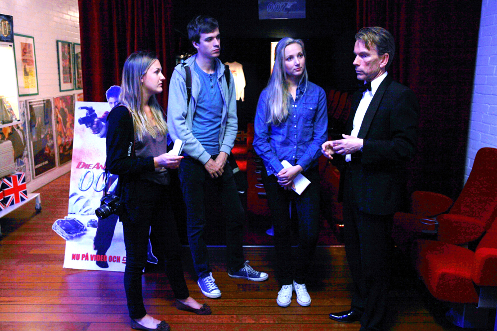 Emelie Isacsson,  Adrian Johansen, Maiken Fotland, James Bond Gunnar Sch�fer