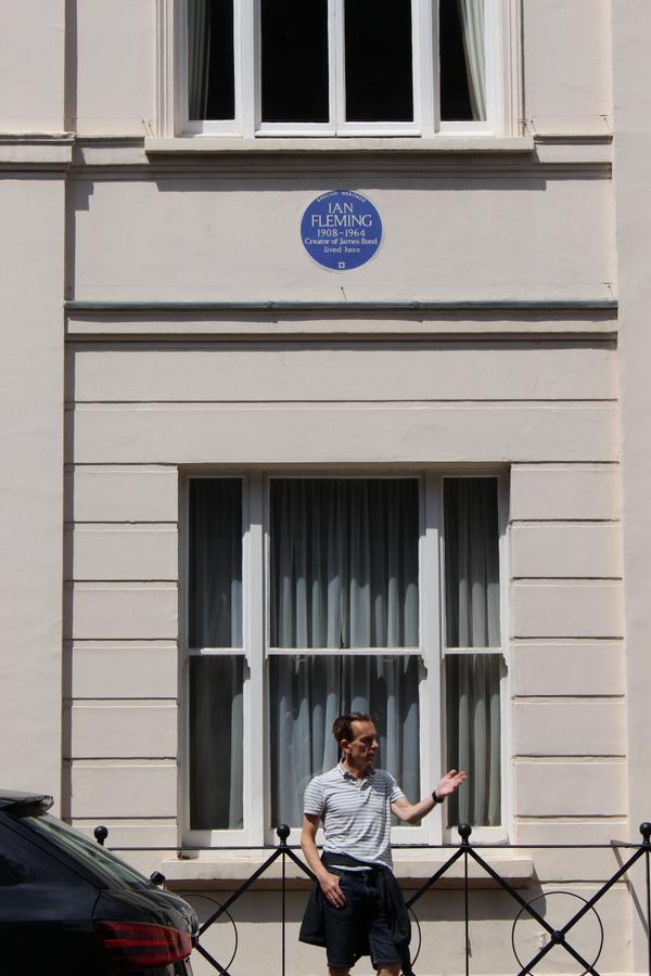      ENGLISH HERITAGE IAN FLEMING 1908-1964 CREATER OF JAMES BOND LIVED HERE EBURY STREET 22 LONDON JAMES BOND GUNNAR SCH�FER