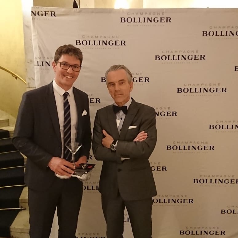 Bollingers exportchef Karl-Fr�d�ric Reuter, Oprak�llaren with CEO James Bond Gunnar Sch�fer